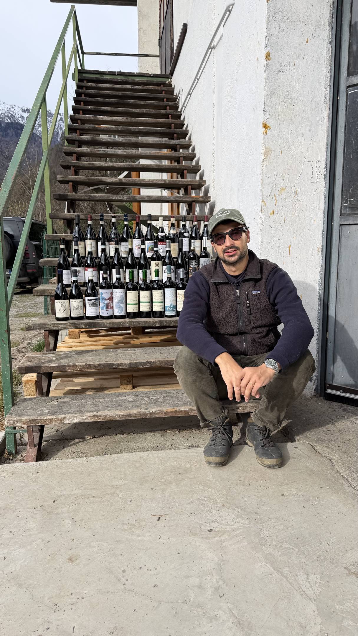 Nebbiolo: Il filo Invisibile tra le rocce della Valtellina e le nebbie di Langa