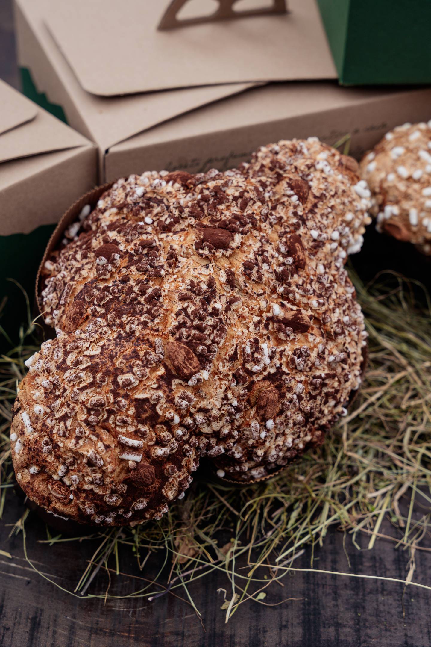 Colomba cioccolato al fieno caramellato