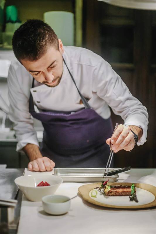 Cucina, sostenibilità e riutilizzo. Alessio Manzoni: Wild Chef.